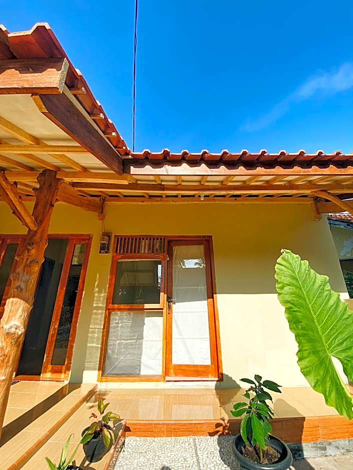 Sadewa homestay batukaras