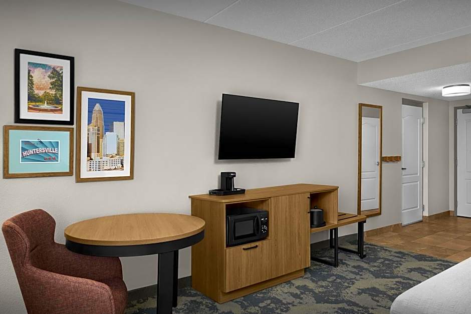 Hampton Inn By Hilton And Suites Charlotte Huntersville