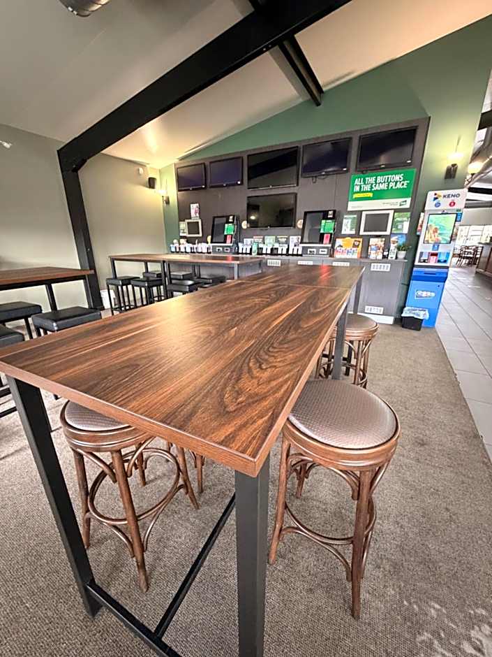 Dooley's Tavern & Motel Springsure