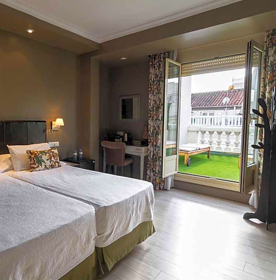 Hotel Moderno Puerta del Sol