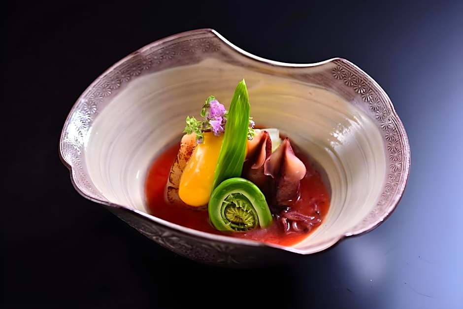 Yasaka-Yutone Serving Kyoto Cuisine Ryokan