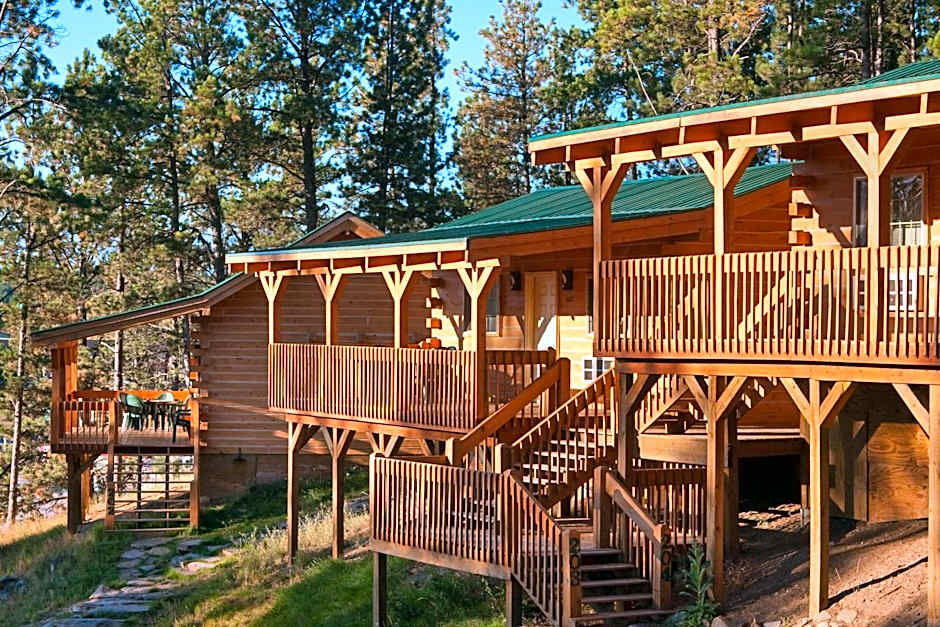 Rock Crest Lodge & Cabins