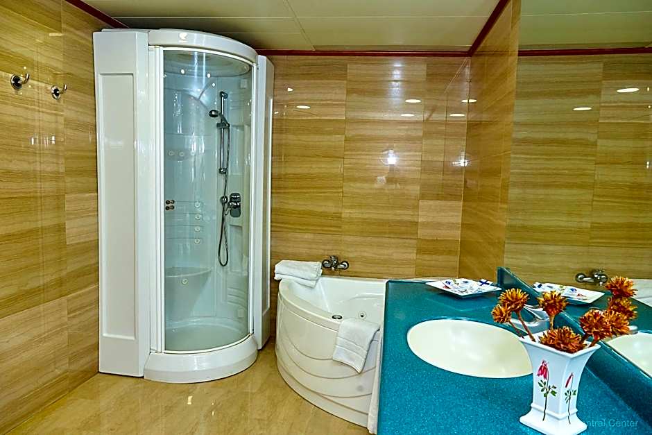 Hotel Zentral Center - Adults only