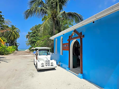 Island Luxury Fehendhoo