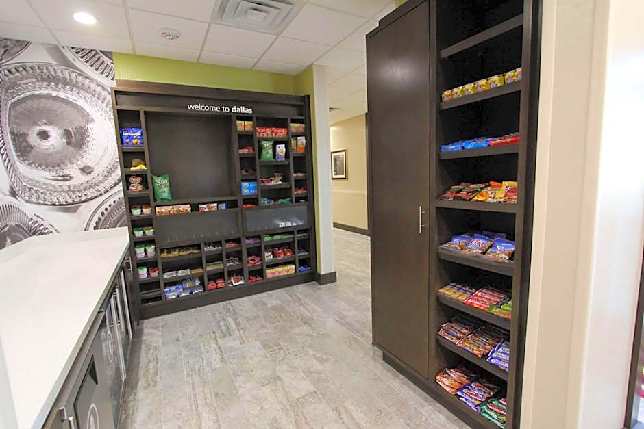 Hampton Inn By Hilton & Suites Dallas Market Center