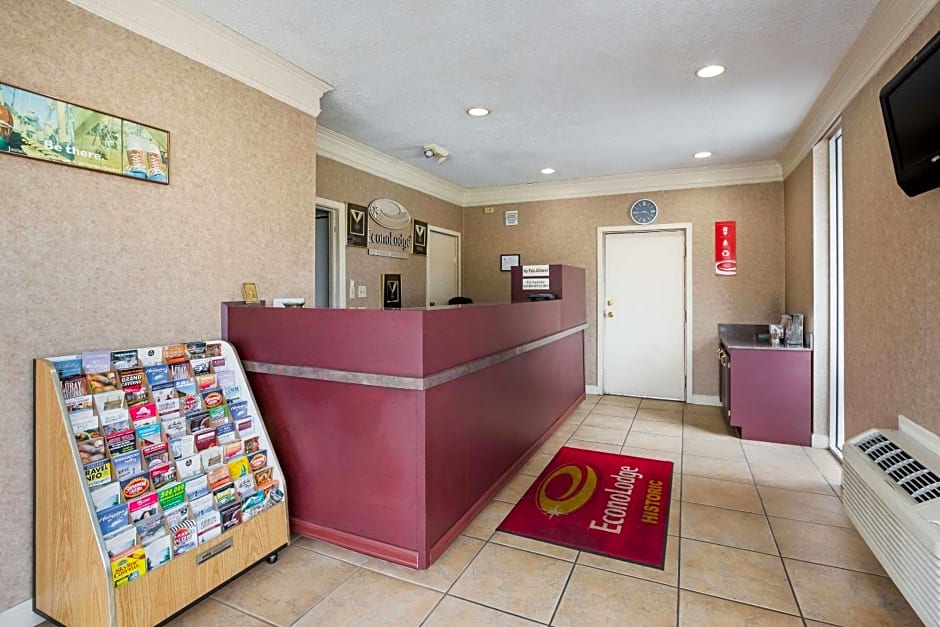Econo Lodge Parkway/Historic Area