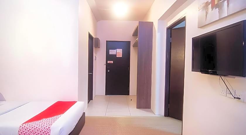 Super OYO 979 Hua Kuok Inn