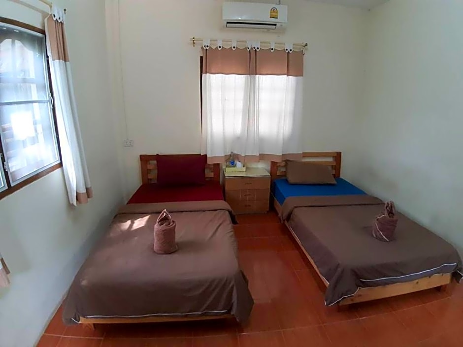 Photo 1 of 3 of Standard 2 Twin Beds
