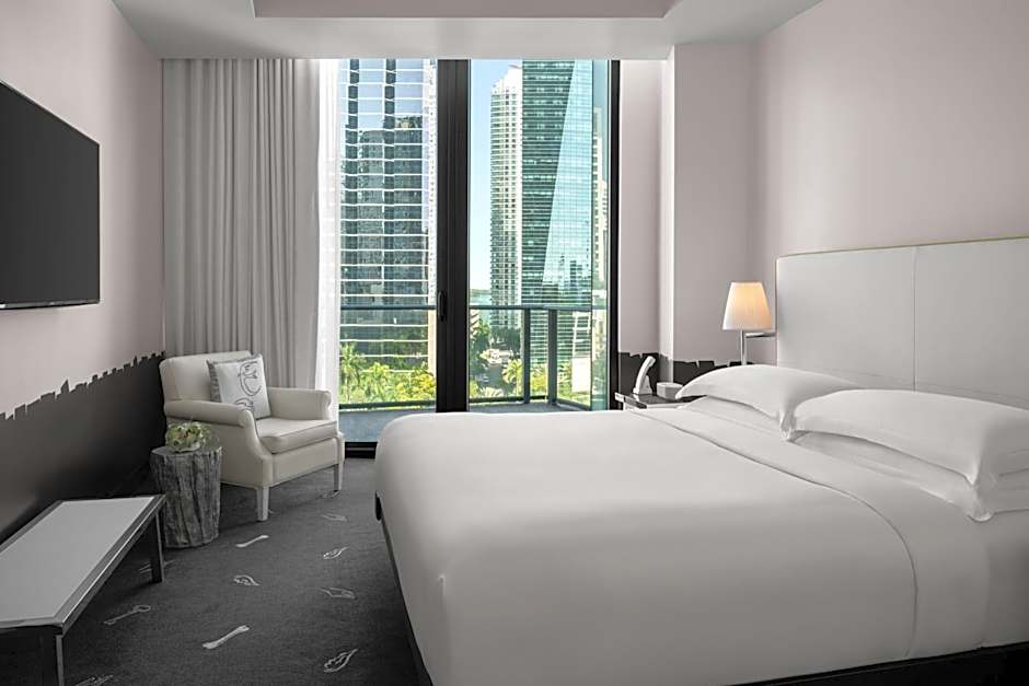 Dua Miami, Autograph Collection