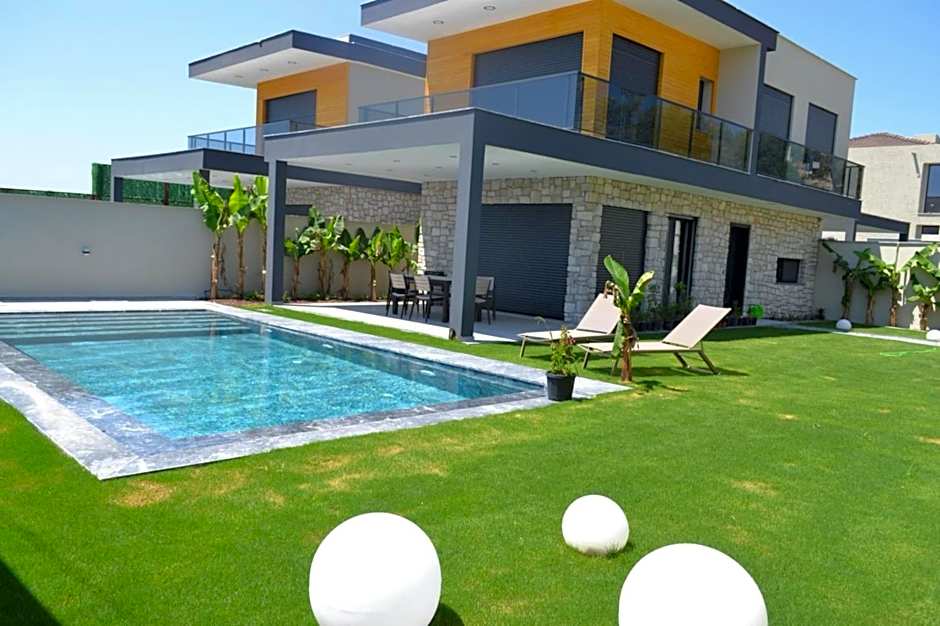 Ayayorgi süper havuzlu yeni