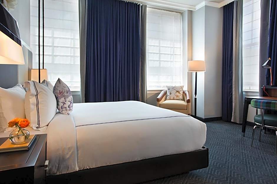 Photo 1 of 5 of 1 King Bed, Mobility Accessible, Roll in Shower, Bathtub