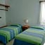 Apartment Tortugas- rooms with AC, and great pool at 5 min to Carrizalillo beach and restaurants of Benito Juarez Bulevard