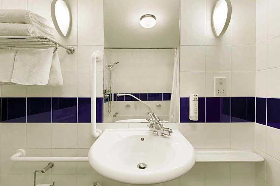 Days Inn by Wyndham Leicester Forest East M1