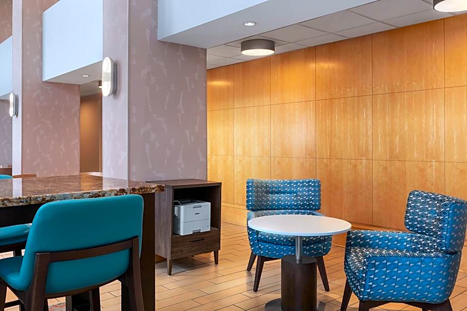 Hampton Inn & Suites by Hilton Langley-Surrey