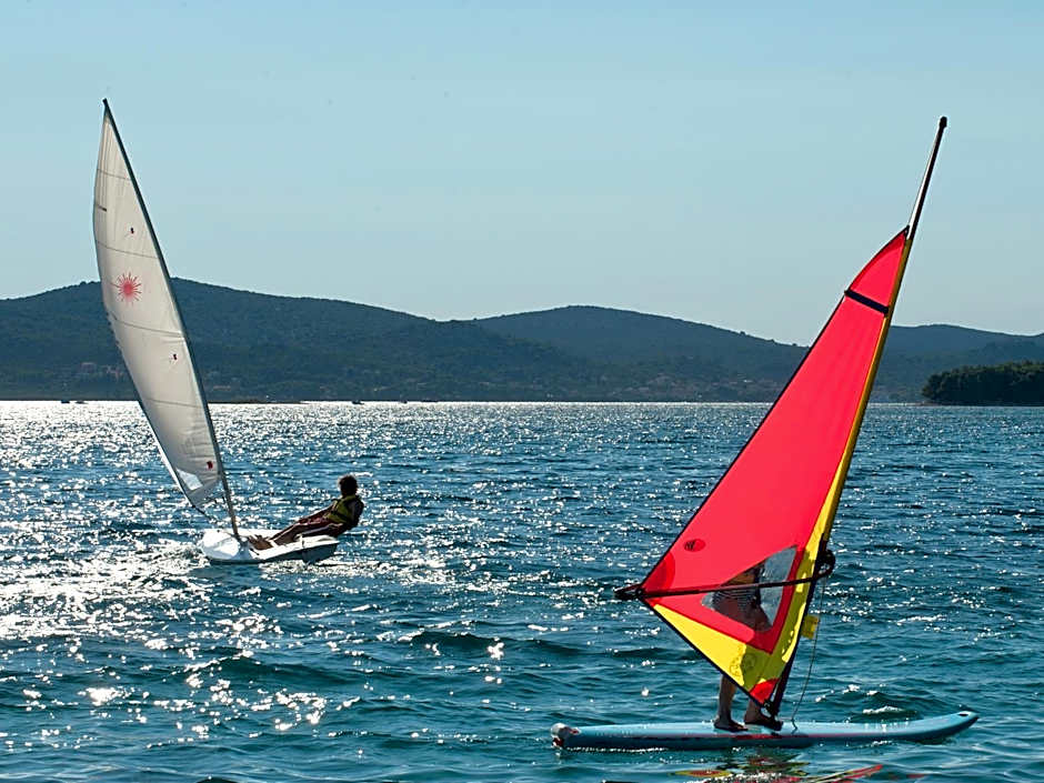 Pine Beach Pakostane - All Inclusive light