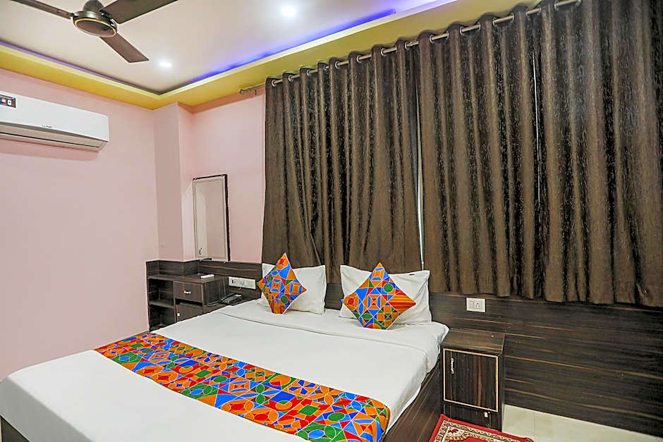 FabExpress Banarasi Kothi