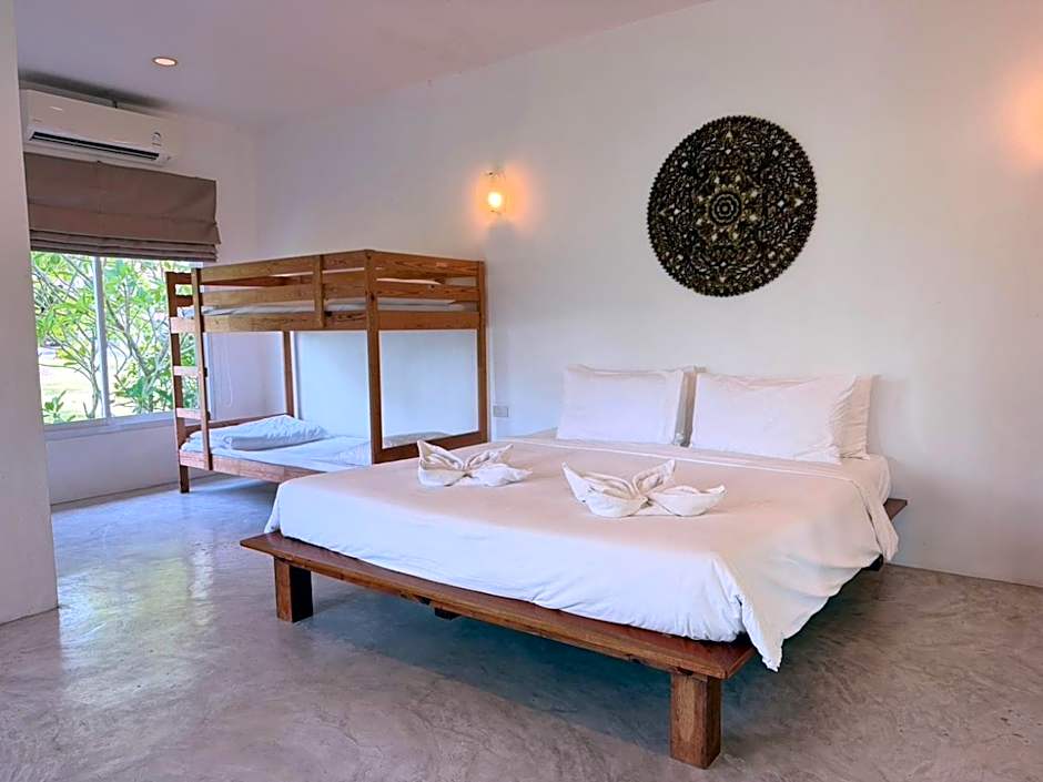 Photo 1 of 5 of Double Room