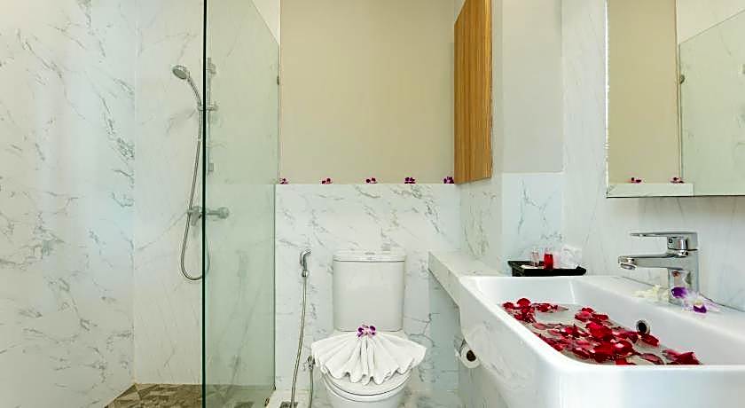 Sky Wave Patong Hotel