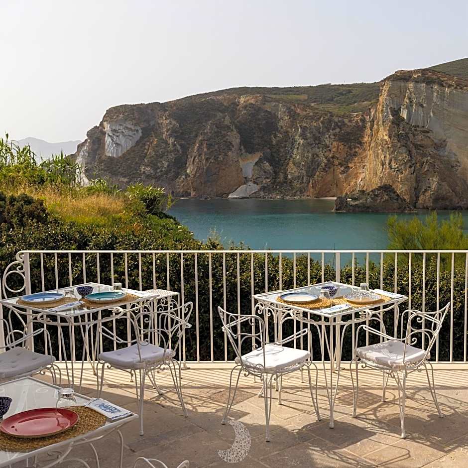 Hotel Chiaia Di Luna