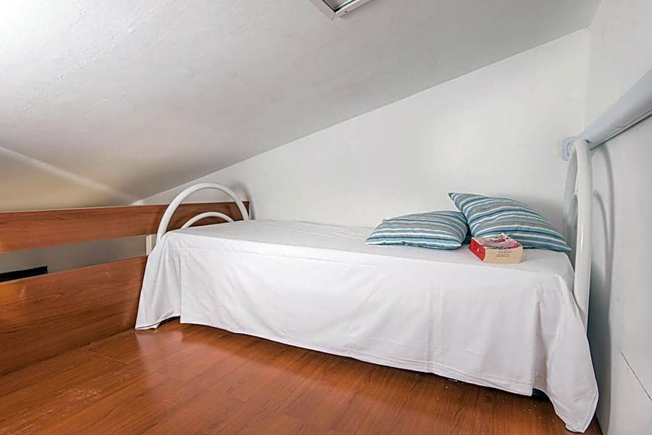 THR-ISA-Appartament plus with mezzanine, 4 beds, air conditioning and private outdoor area in Village with 6 swimming-pools