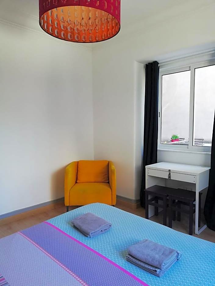 BED&SHOWER Moscavide -Self Check-In