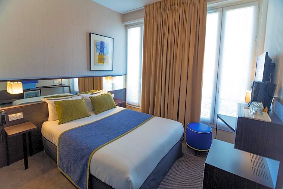Photo 1 of 13 of Double Room