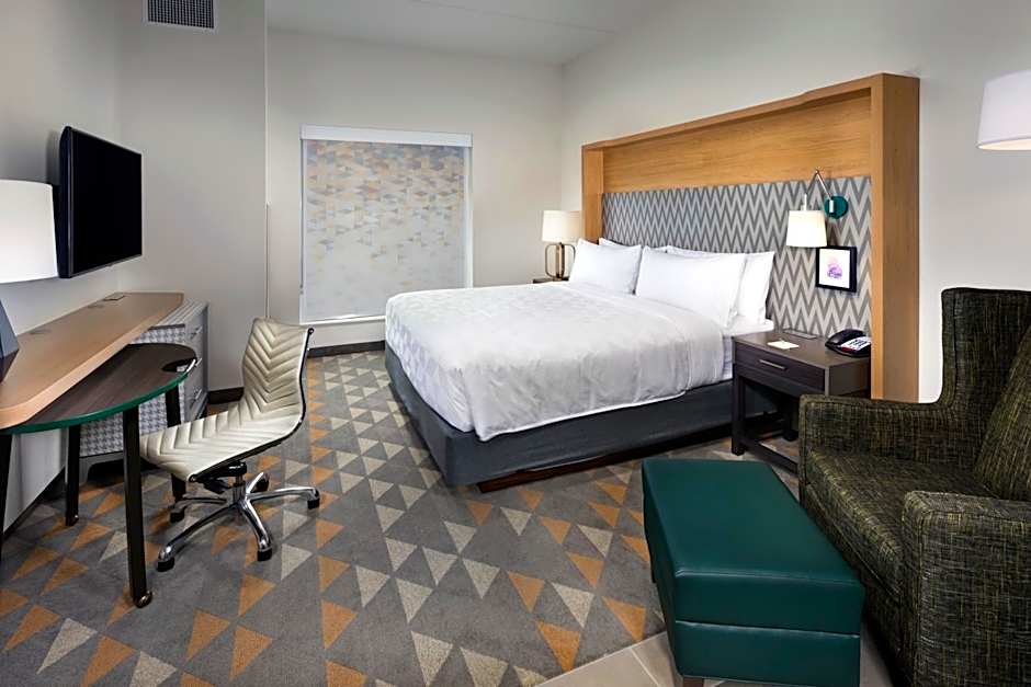 Holiday Inn & Suites Arden-Asheville Airport By IHG
