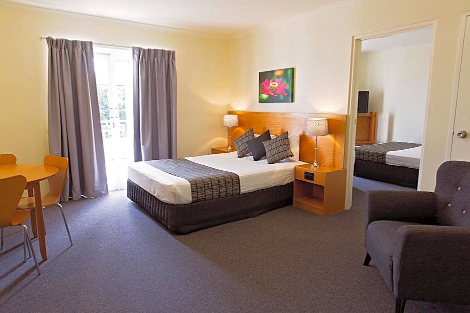 White Lace Motor Inn