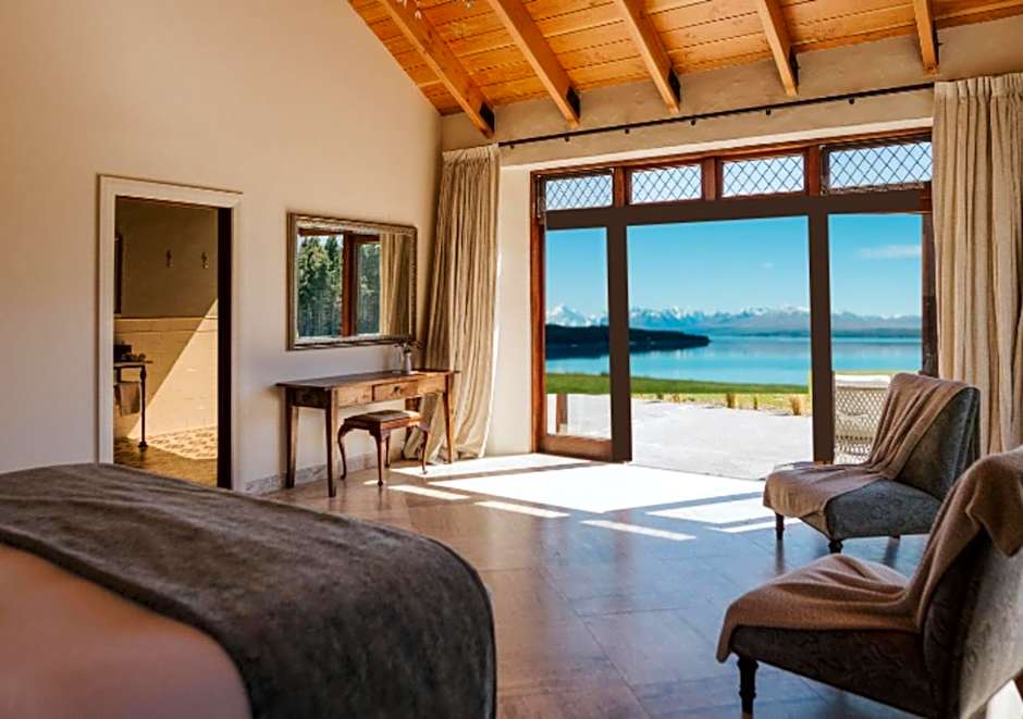 Mt Cook Lakeside Retreat