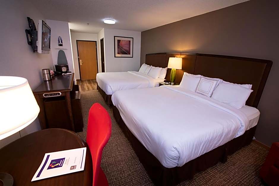 Alliance Hotel & Suites, a Howard Johnson by Wyndham