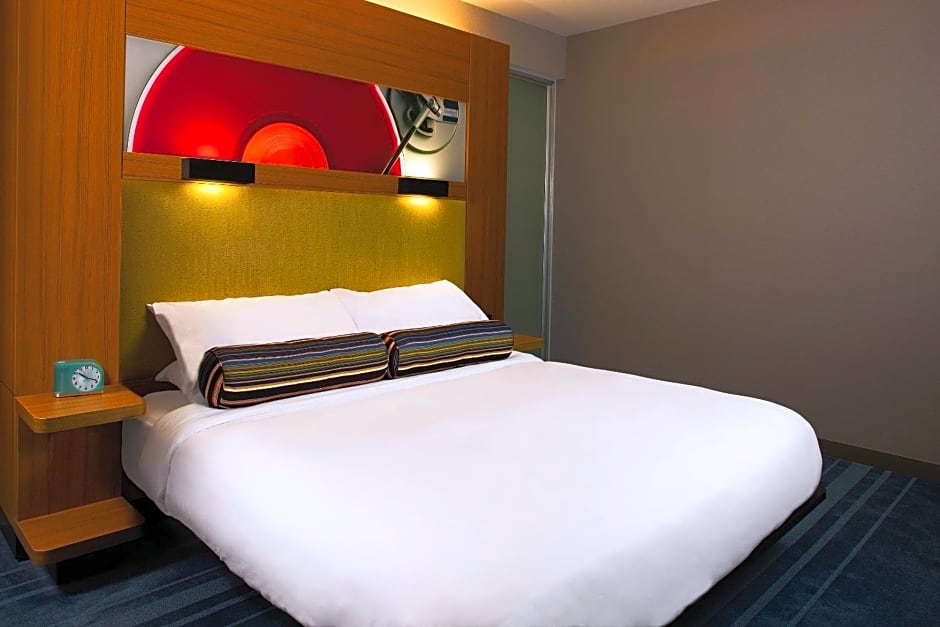 aloft Green Bay