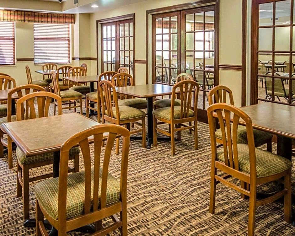 Quality Suites Jeffersonville - Louisville North