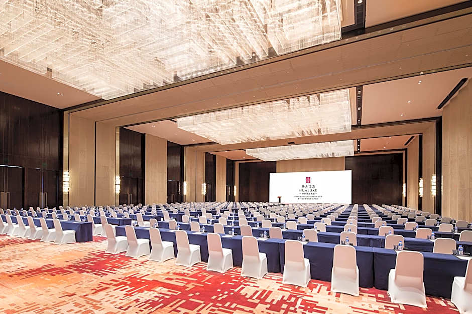 HUALUXE Xiamen Haicang Harbour View By IHG