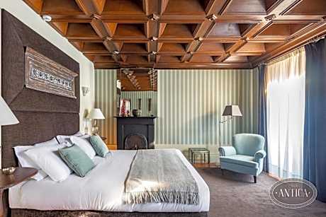 Deluxe Double or Twin Room with Balcony