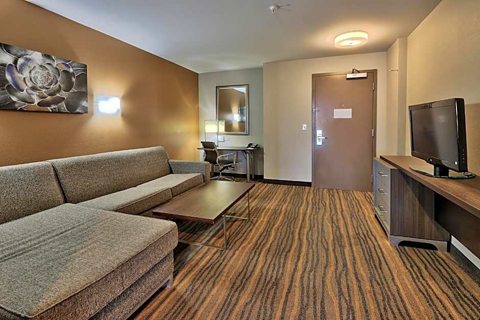 Holiday Inn & Suites Albuquerque-North I-25 By IHG