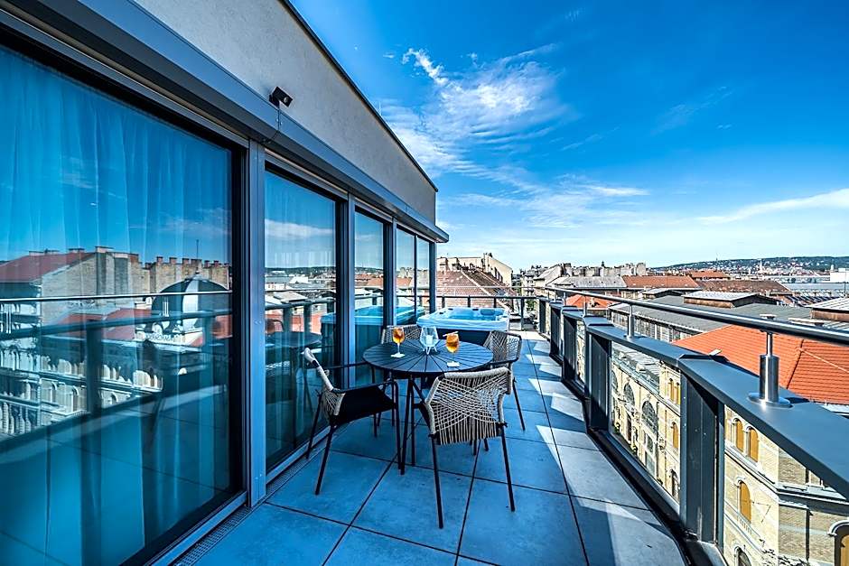 Up Hotel Budapest