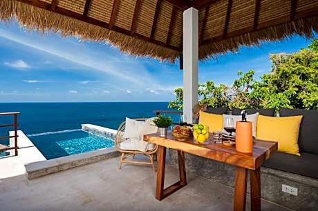 C16C -One Bedroom Pool Villa with Ocean View