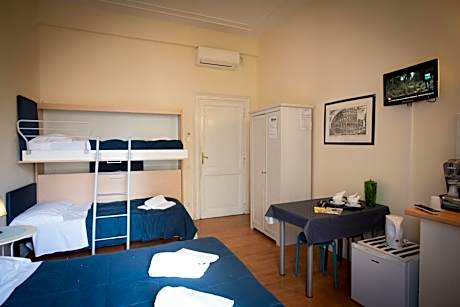 Economy Family Room with Private External Bathroom