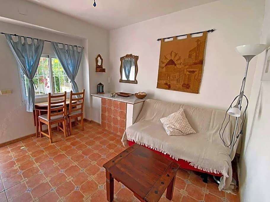 Chalet en Zahora con vistas al mar La Luna Blan