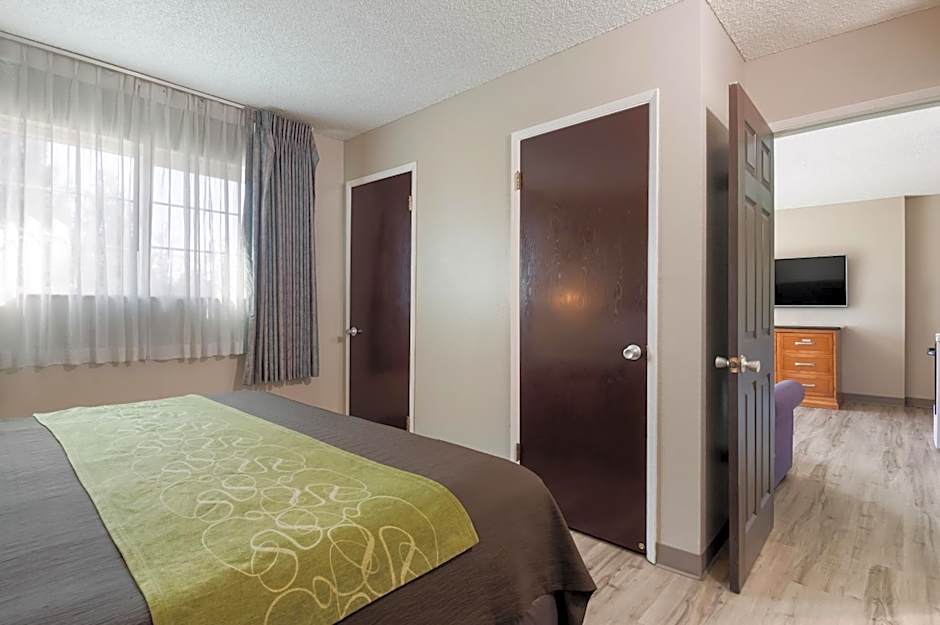 Rodeway Inn & Suites Portland West - Beaverton