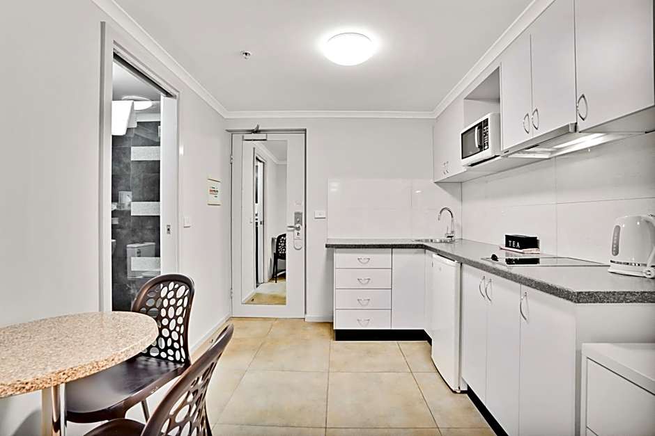 Carlton Lygon Lodge Studio Apartments