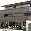 Guesthouse Hyakumanben Cross