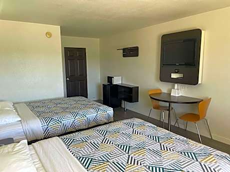 Quadruple Room - Non-Smoking