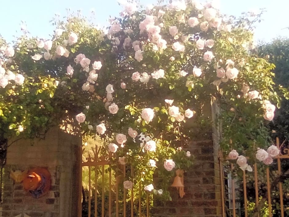 La Grille Fleurie, chambres d'hôte chez l'habitant
