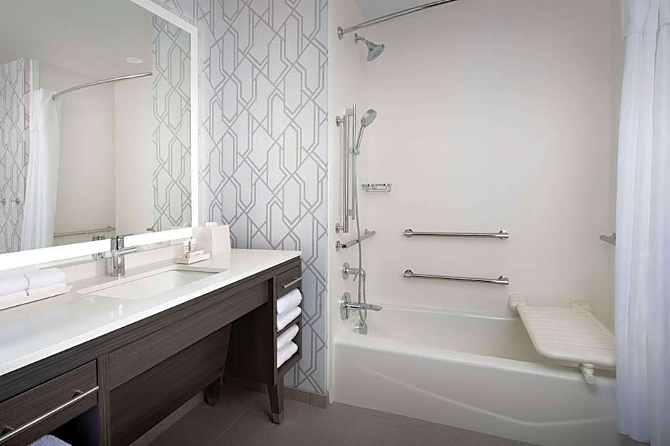 Home2 Suites By Hilton Denver Northfield
