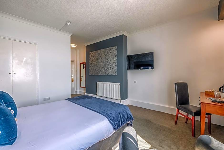 Muthu Westcliff Hotel (Near London Southend Airport)