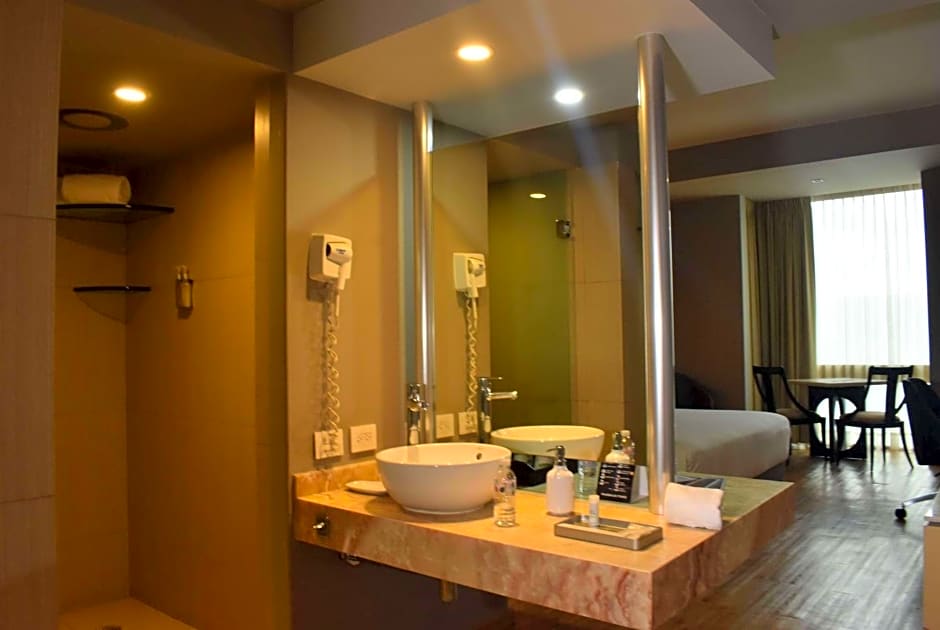 Ramada by Wyndham Mexico City Santa Fe