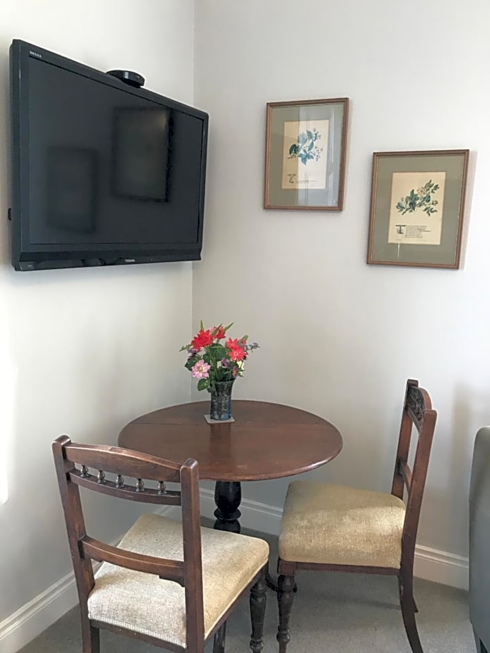 Riverbank House Bed and Breakfast Innishannon