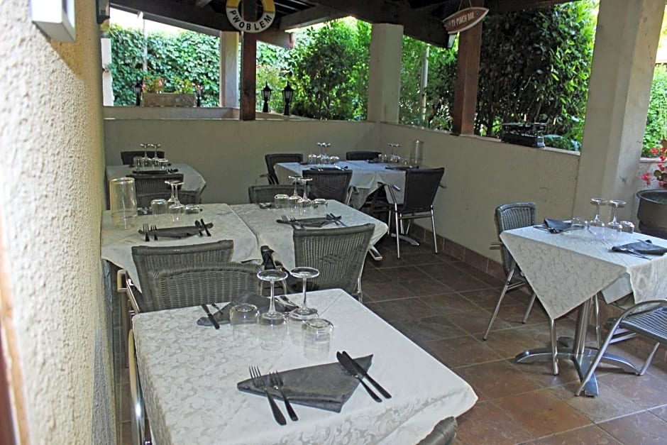 Hotel restaurant MARTINEZ