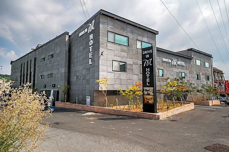 Gimje M Hotel Drive-in